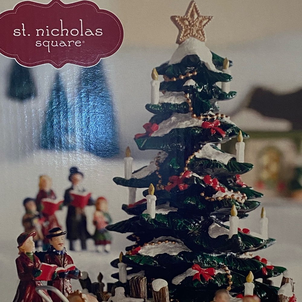 St. Nicholas Square Caroling Around the Tree set of 4